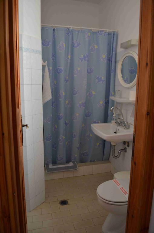 Casper'S Studios Piso Livadi Bilik gambar