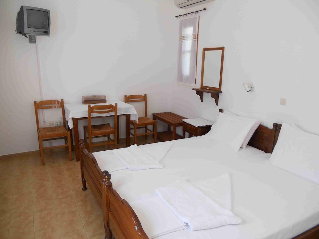 Casper'S Studios Piso Livadi Bilik gambar