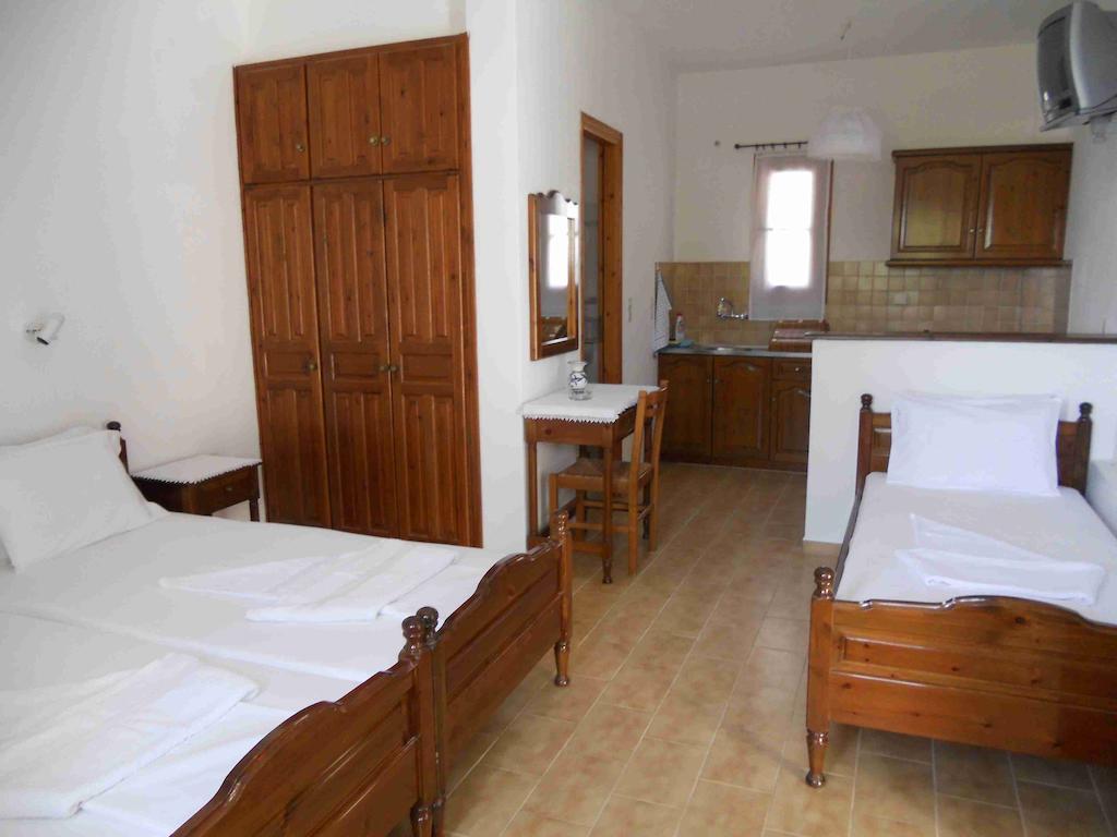 Casper'S Studios Piso Livadi Bilik gambar