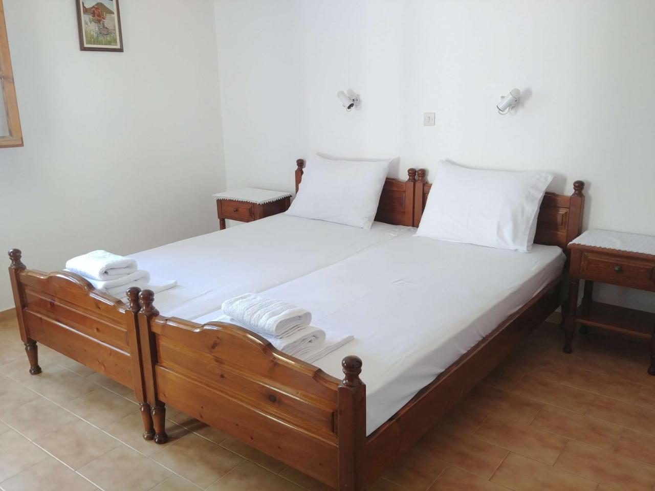 Casper'S Studios Piso Livadi Luaran gambar