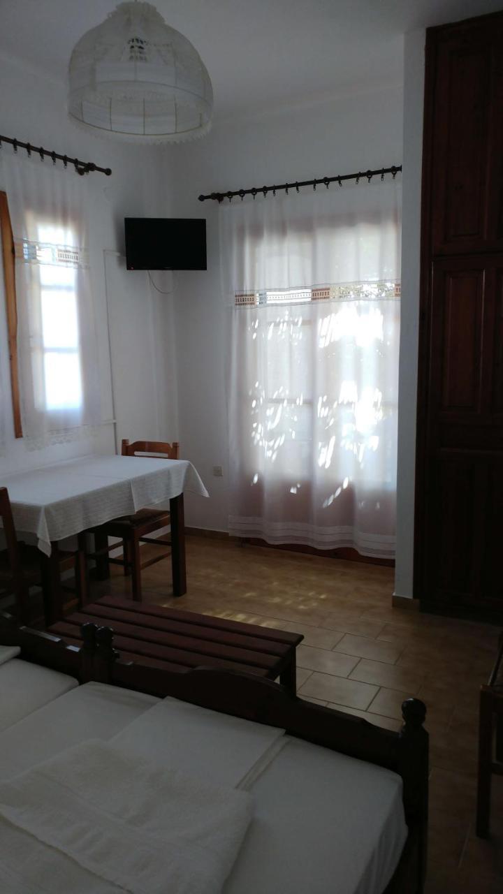 Casper'S Studios Piso Livadi Luaran gambar